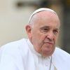 Papa Francesco: “Non andate dalla strega a farvi leggere la mano”