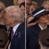 Trump, il saluto con ‘non bacio’ a Melania – Video