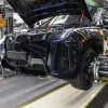 Nuova BMW iX, il rinnovato SUV elettrico nasce nella fabbrica di Dingolfing